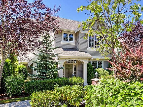 4th image of 2056 30th Ln NE