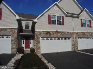 252 Brinley Dr, Pennington, NJ