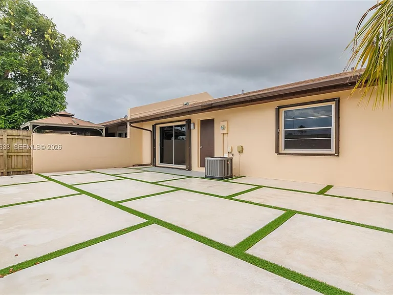 11903 SW 110th Street Cir E #11903 — Photo 38
