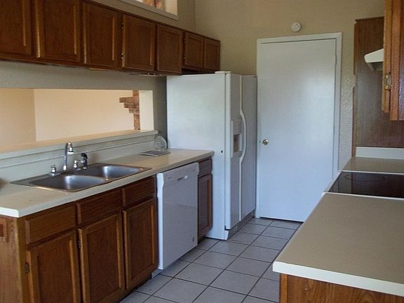 4th image of 1757 Carrington Dr