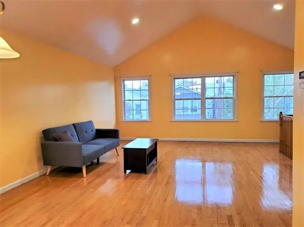 27 Jewett Avenue image 1 of 18