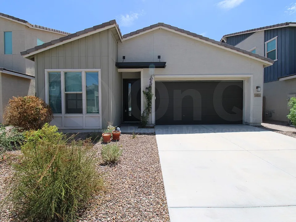 2051 E Wisteria Dr