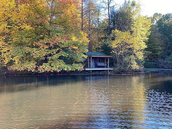 100 yr old cabin on island