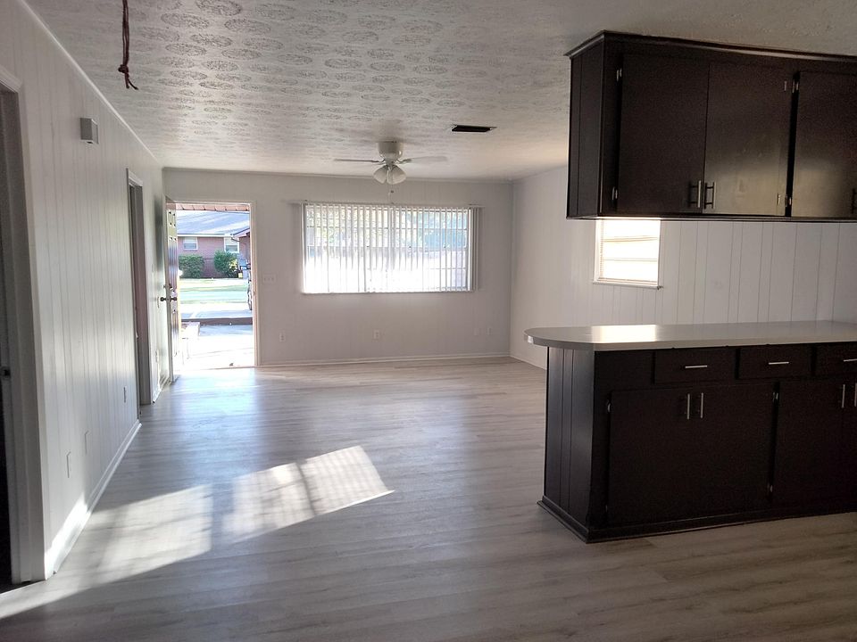 1st image of 5639 Akra Ave #5639