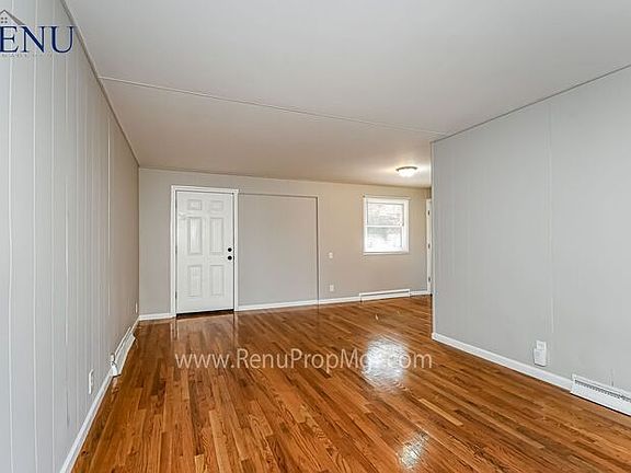 4th image of 1370 Milbank Dr