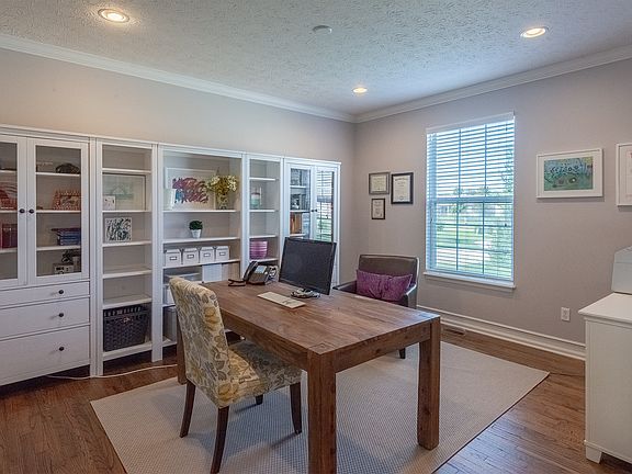 5th image of 9035 Stonewick Cir