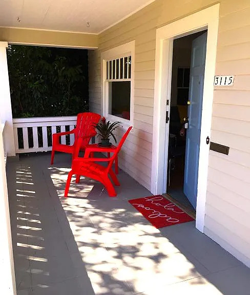 Welcome Your Family With Large Front Porch; Lounge in Adiron