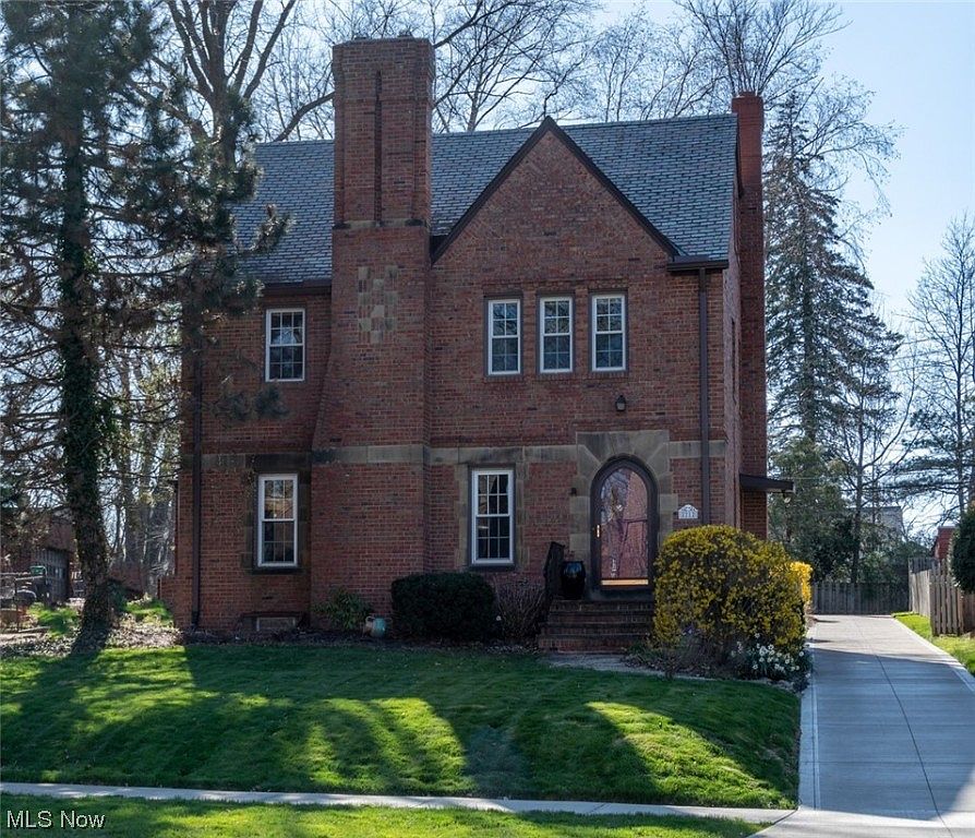 2212 Edgerton Rd, University Heights, OH 44118 Zillow