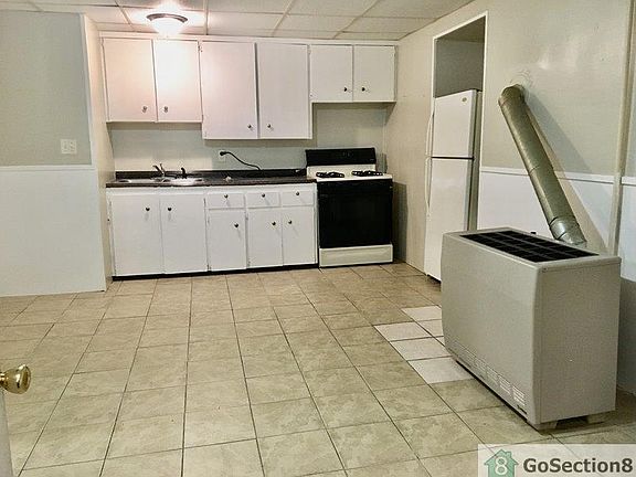 3rd image of 1887 Acushnet Ave #1NW