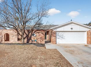 8806 Elkridge Ave, Lubbock, TX 79423