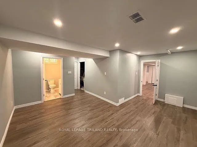 165 Railway Ave — Photo 23