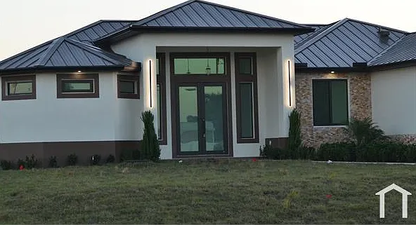 3 bed, 2601 sqft, $3,000 — Photo 3