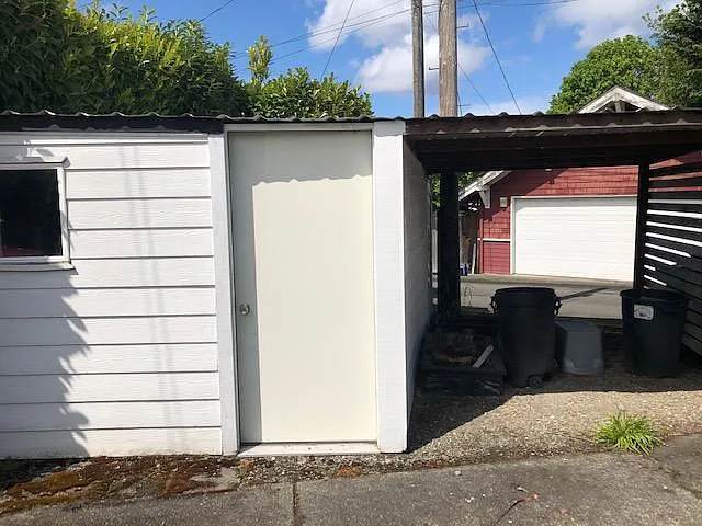 1119 N Tacoma Ave — Photo 6