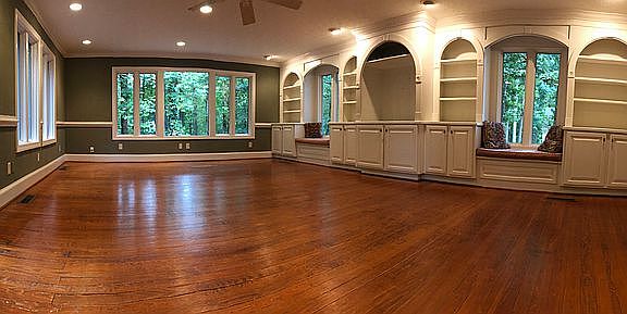 Plate windows & bookshelves