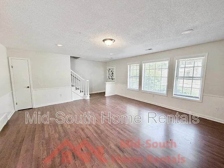 2373 W Monica Dr — Photo 7