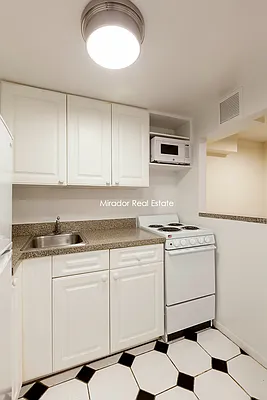 Rented by Mirador Real Estate | media 10