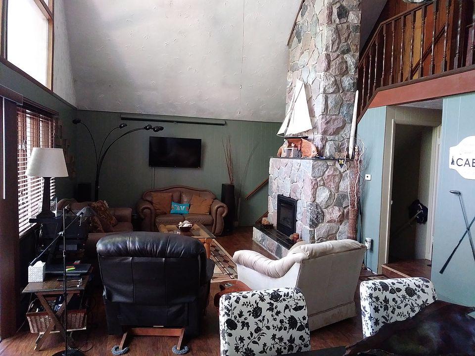 Open w/ granite gas firepl 