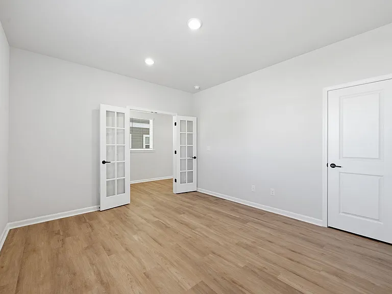 10134 Mamillion Dr — Photo 22