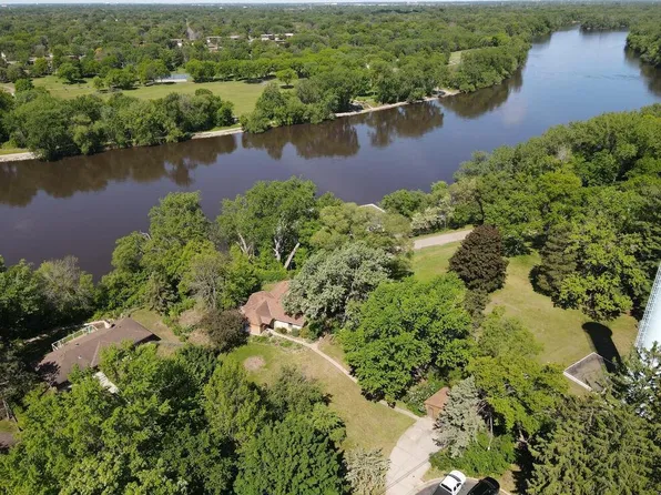 180 Talmadge Way NE, Fridley, MN 55432