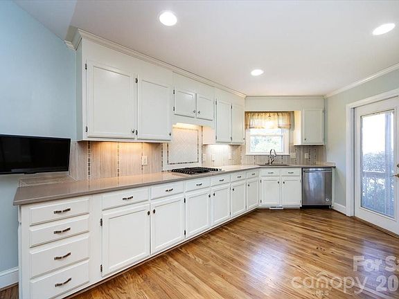 4th image of 5901 Havencrest Ct NW
