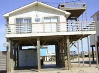 210 Sand Dune Ct, Freeport, TX 77541