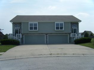 3928 SW Chartwell Ct, Lees Summit, MO 64082