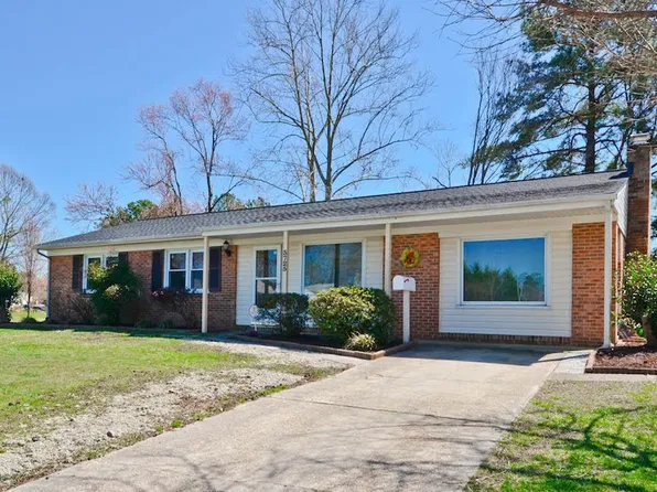 3725 Historyland Dr, Virginia Beach, VA 23452