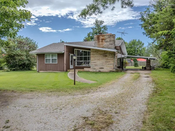 1130 Millcreek Rd, Lebanon, MO 65536