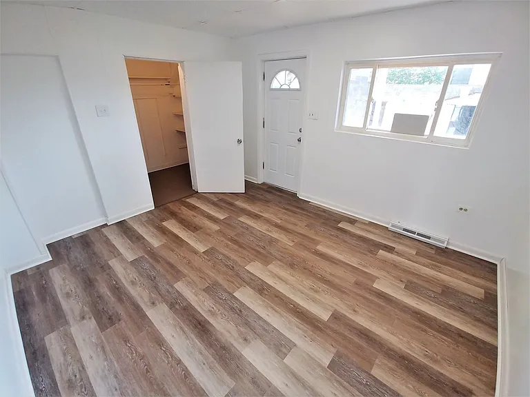 324 Millbridge St — Photo 4