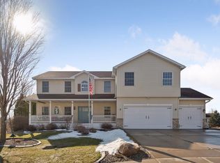 2408 Meadow Dr, Buffalo, MN 55313