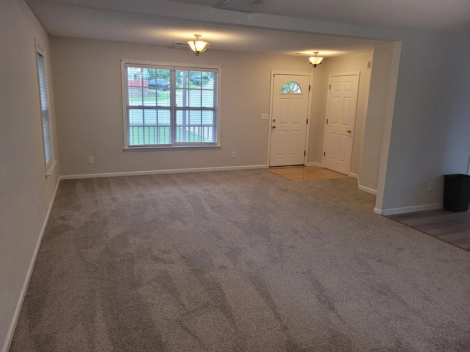 3 bed, 2.5 bath, 1600 sqft, $1,795 — Photo 4