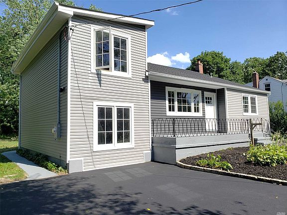 3rd image of 1597 N Thompson Dr