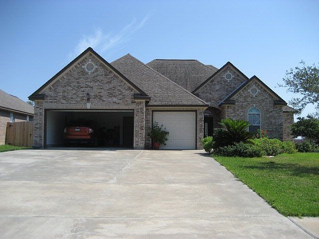 1st image of 106 Majestic Oak Cir