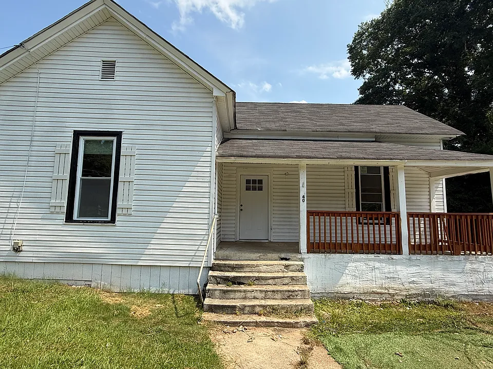 40 E Haynes St