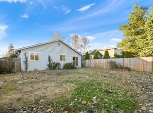 1460 Fruitland Dr, Bellingham, WA 98226