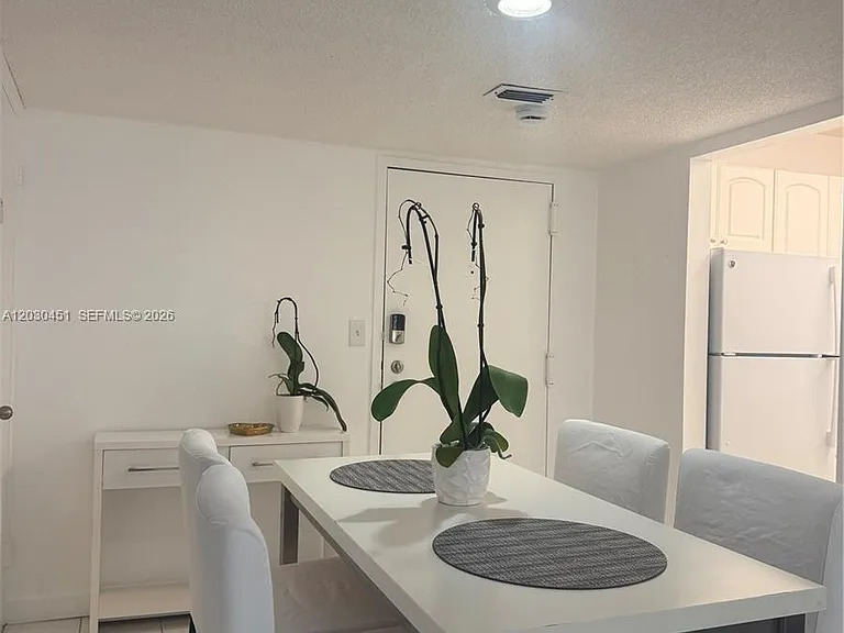 1390 Ocean Dr #302 — Photo 6