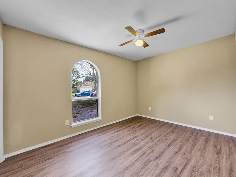 5705 Crest Pebble Dr — Photo 14