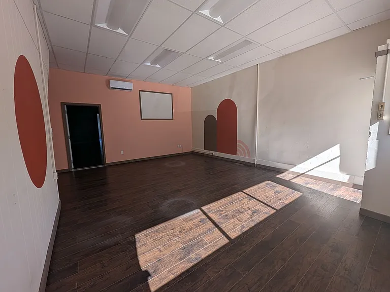 123 W Moniteau St — Photo 11