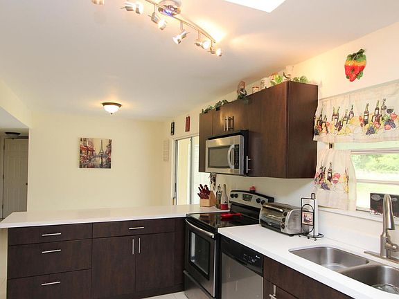 5th image of 11447 51st Ct N