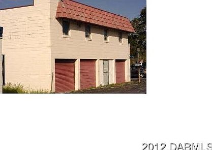 2nd image of 124 Bay St