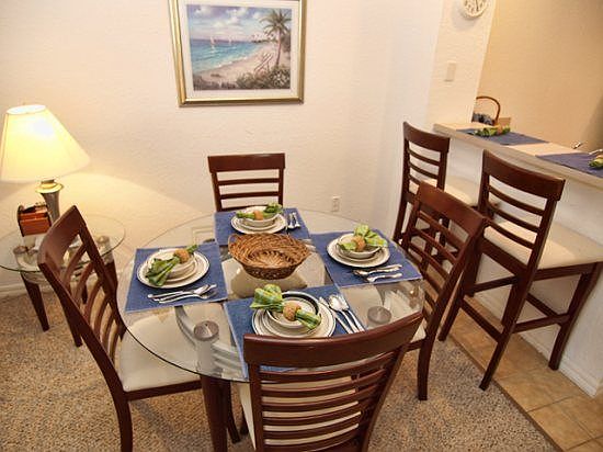 VSD3T19-06-Breakfast-Nook