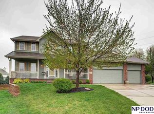 17835 Cinnamon Cir, Omaha, NE 68135