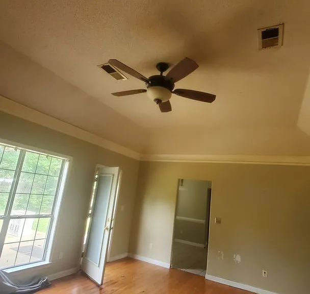 1084 Tara Dr — Photo 25