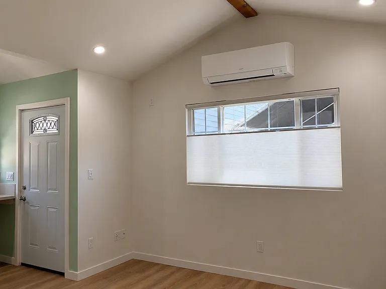 1429 Gillespie St — Photo 24