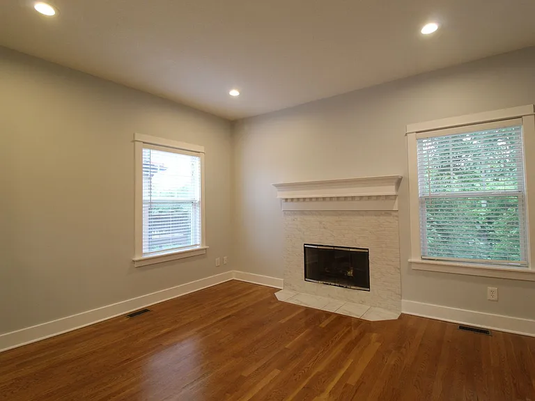 3733 Thompson Cir — Photo 10