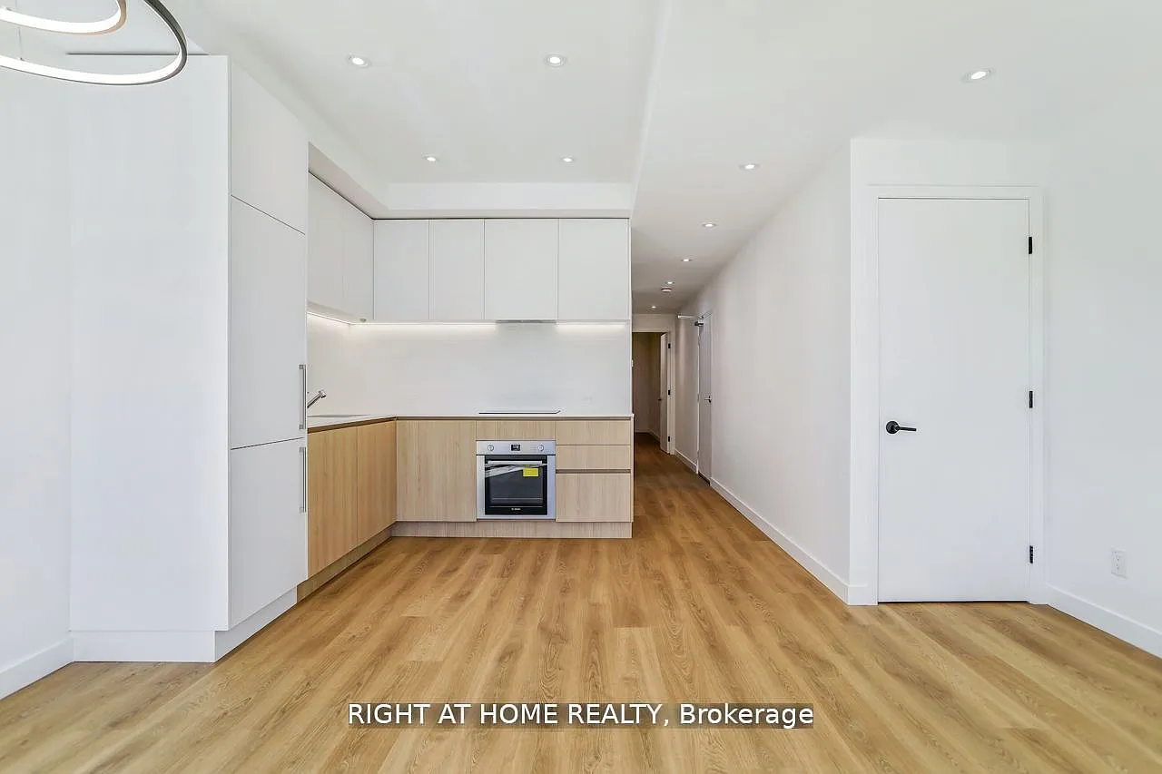 2 bed, $2,600 — Photo 2