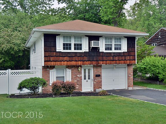 3rd image of 42 Maple Ave