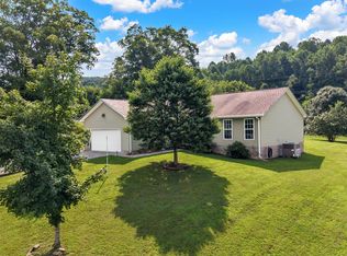 605 E Farrell St, Niota, TN 37826