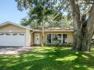 1897 Paradise Ln, Clearwater, FL 33756