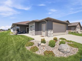 6325 S Buffalo Ridge Ave, Sioux Falls, SD 57108